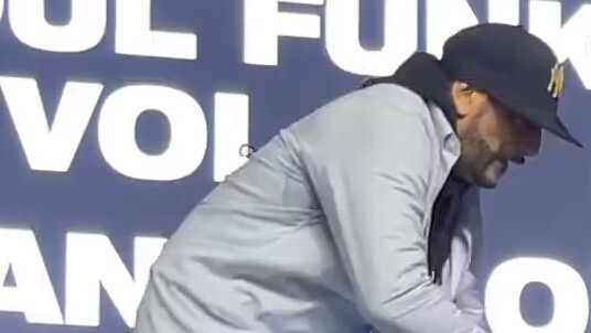 【Mr.Wiggles】52 động tác phiên bản trực tiếp