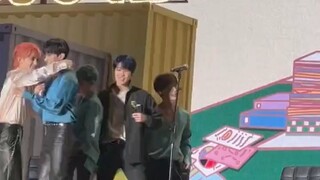 克拉岛上的随机女团舞~Dolphin ＋next level ＋step back