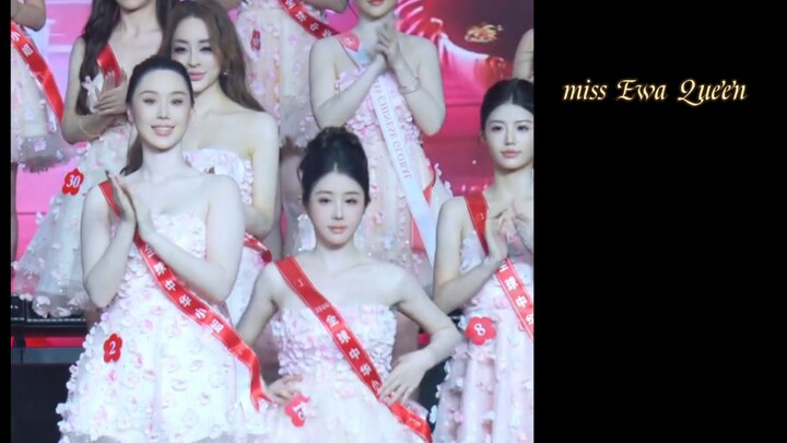 miss Ewa super model girls 😍 thanks 🙏🏻👍🏻