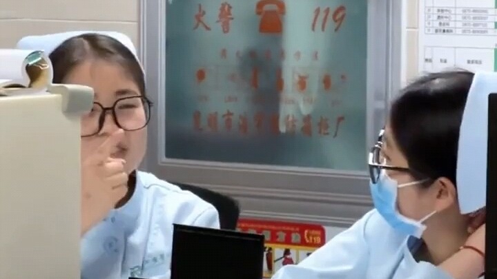 ألو ألو! أريد أن أقول لك...