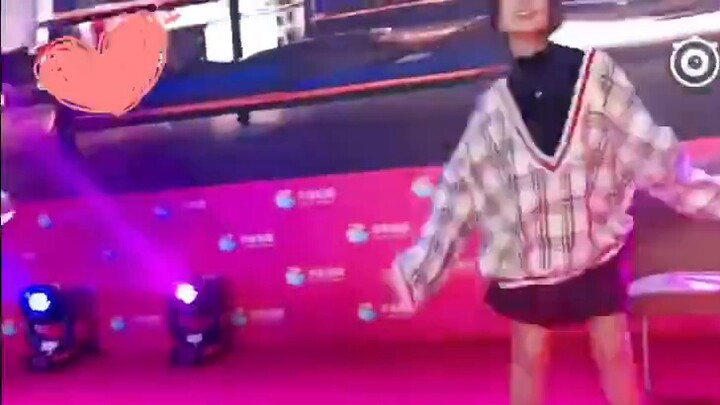 Yu Shuxin | cover Twice dance