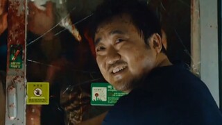 躲过了六节车厢的僵尸，却躲不过一节车厢的人心，马东锡这段给我看哭了