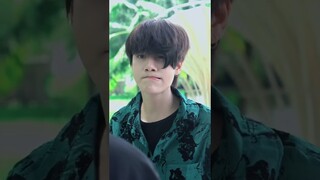 Yangho đi dạo phố xíu mà cũng không yên