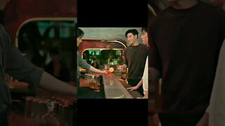 55just wolf and dog fight over a cat🤭 omg vampire🧛‍♂️ #longfrank #blseries #omgvampire