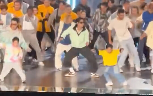 Ahhhh, Bking is back!!!! It’s like reliving the King of the Sea dance!!!