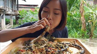 นึ่งปลาไหลหลงดง เครื่องสมุนไพรหอมๆ ฝนตกอีกเเล้วจ้า ขออภัยคนที่ไม่กินเด้อจ้า 9/ต.ค/2020