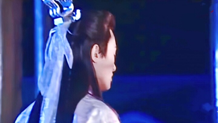 Everyone says half-up hairstyles in historical dramas aren’t historically accurate, but I never noti