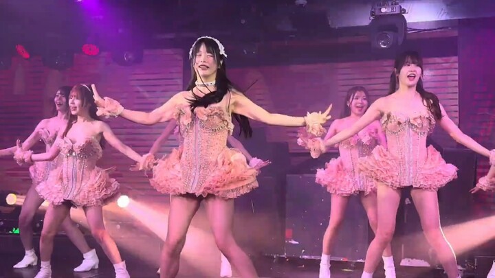 อยากไปดูการแสดงจังเลย