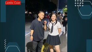 Gokil parah ga habis-habis deh,sesuai janji kemarin gue langsung datang ke store-nya dan cobain fitu