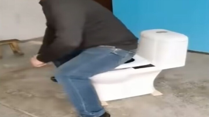 【سلوكيات البشر المحيّرة】080 كيف تمارس الرياضة وأنت على المرحاض؟