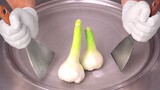 Strange! Why did the boss stir-fry garlic? 