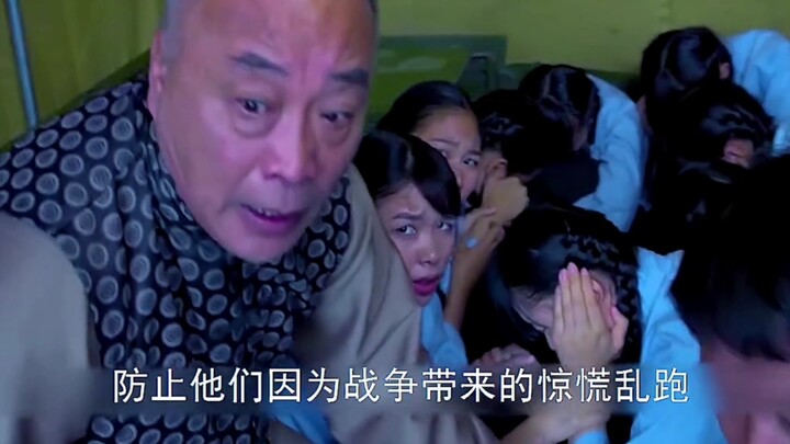 An undercover old man took down the Japanese invaders with just one move and rescued the female coll