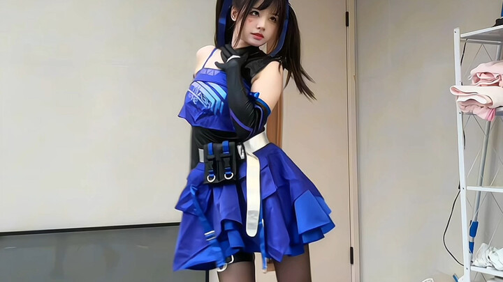 Fireline Sister COS Qingya, dancing~