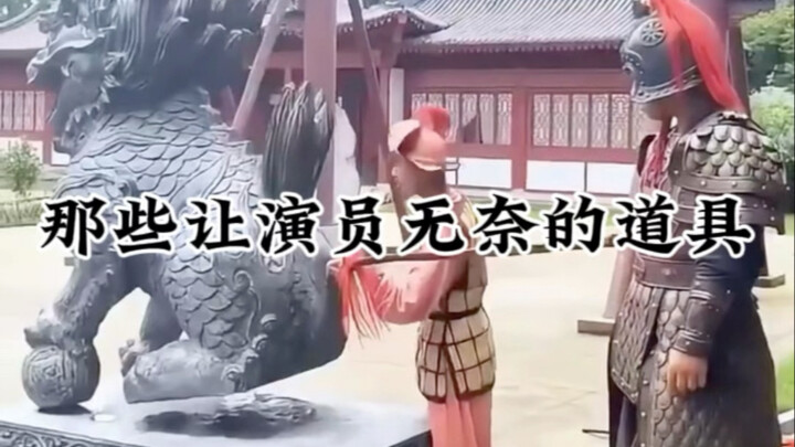 Điểm lại những đạo cụ khiến diễn viên phải bó tay!