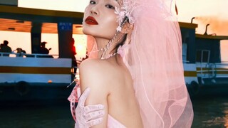 سمعت أنكم تريدون رؤيتي وأنا أرتدي ناموسية؟