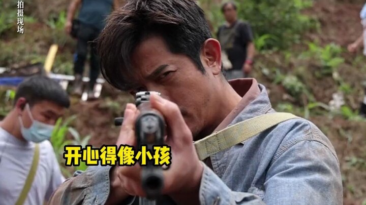 An AK-47—Aaron Kwok’s secret is finally out! “Drug War 3” hits theaters on July 6!