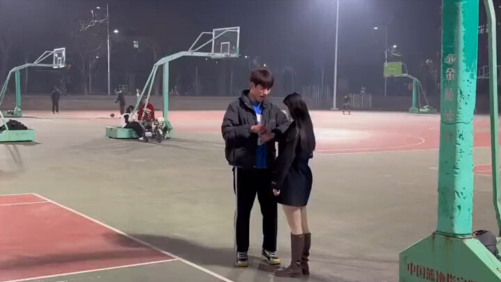 Cảnh chuyển này, bất ngờ quá!