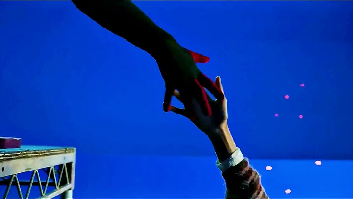 Hóa ra Người Nhện cũng chỉ là “trông ngoài bóng bẩy chứ bên trong chẳng ra sao” thôi à~