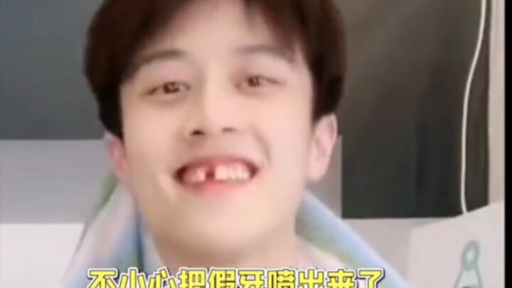 Xu Longhan: Forever young, forever losing teeth—it’s just too hilarious hahahahahaha...