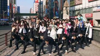 经典回顾！日本魔性大叔街头跳机械舞，动作竟然逆天地整齐！路人全程一脸愣逼……@油兔不二字幕组