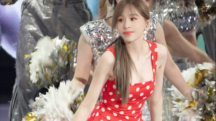 بغض النظر عن مدى غزارة المطر، دعونا نستمتع به! #王心凌#甜心教主#彩虹的微笑#王心凌苏州Concert