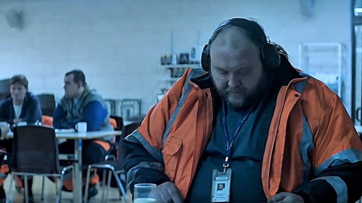 ชายหัวโล้นหนัก 200 กิโลกรัม อายุ 40 ปีแล้วยังโสด “ภูเขาแห่งความบริสุทธิ์”