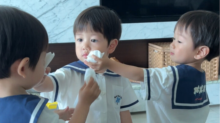 التوائم الثلاثة في الخيال vs التوائم الثلاثة في الواقع