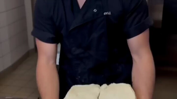 Kakak membuat Pizza 🤌🍕