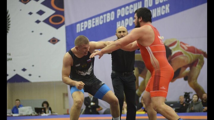 A fight of wrestlers with disqualification. Aliev-Pukhovsky.