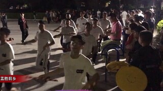 Let us take you to experience the Chaoshan Yingge Dance live. You won’t be able to sit still once th