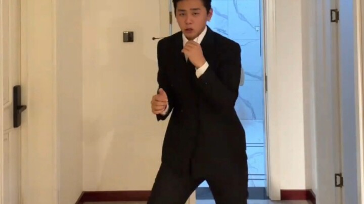 Web Celebrity Profiles Episode 7: Slaying the Tiger