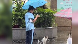 "Momen ini pasti sangat membahagiakan baginya..."