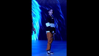 [威神V/WayV] [XIAOJUN Focus] WayV 'Turn Back Time' (Rebirth Ver.) @WayV THE STAGE