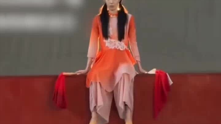 This time I’m praying, “Zhao Yinuo, you’ll definitely get into that prestigious academy!” #DingZheng