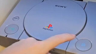 历代PlayStation光碟放置方式