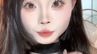 What fox-style and bunny-style false eyelashes— I want to escape, but I just can’t!