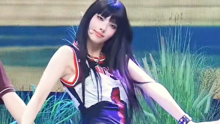 Even with short legs, Lu Yun has her own unique charm—choosing the right style really makes all the 