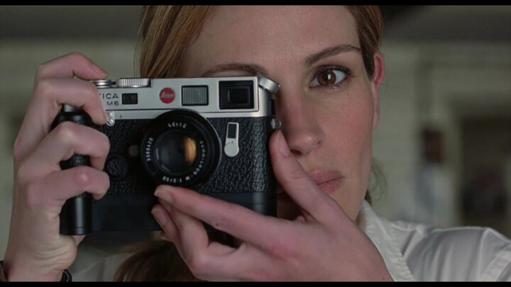 [Camera in the movie] This is my first time, I hope you don’t mind.