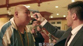 警察假扮成卧底，混入毒贩的窝点，只为抓捕背后的老大！