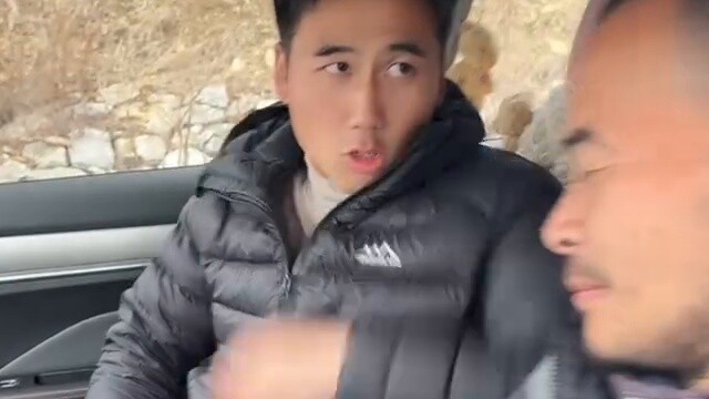 Tay vật lộn gặp gangster già, không có giải pháp