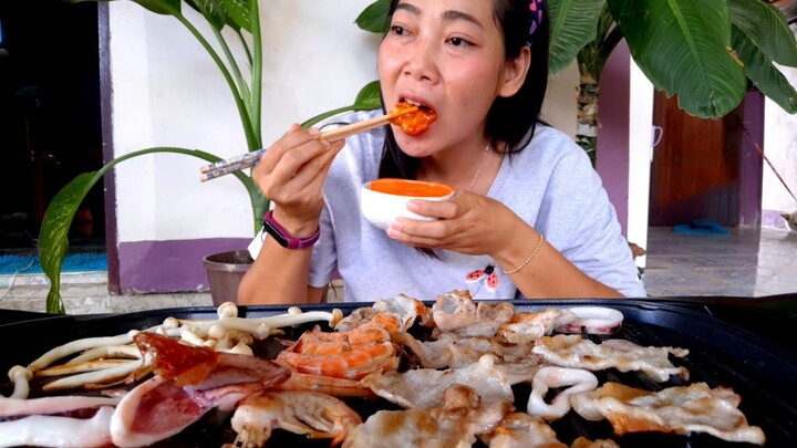 สามชั้นย่างค่ะเหลืองน่ากินกรอบๆค่ะแซ่บๆ