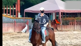 Hóa ra những gì Shishi nói về việc mọi người vào nhóm luyện tập trước là đúng, thực ra đối với một b