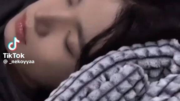 희승이랑 정국이 진짜 닮았어
