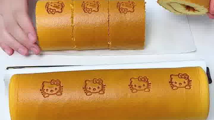 Bagaimana pemula membuat roll cake yang tidak retak dan tidak mengelupas? Mas Li datang berbagi peng