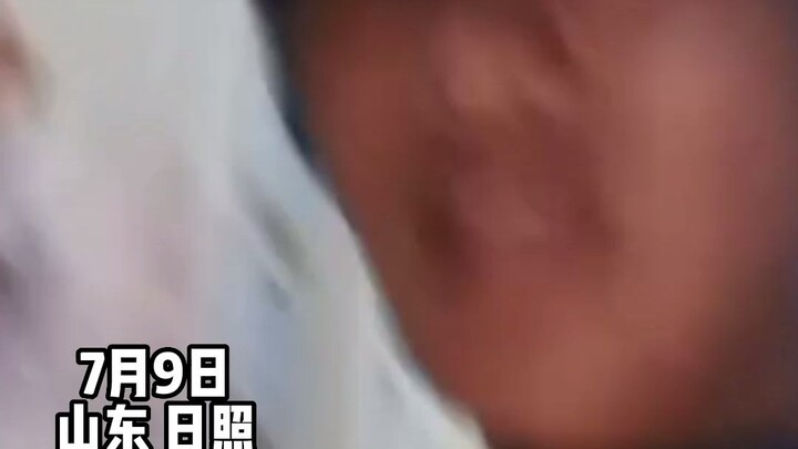 Post-2000s Delivery Driver Late by Two Minutes During Vacation: School and Society Are Two Different