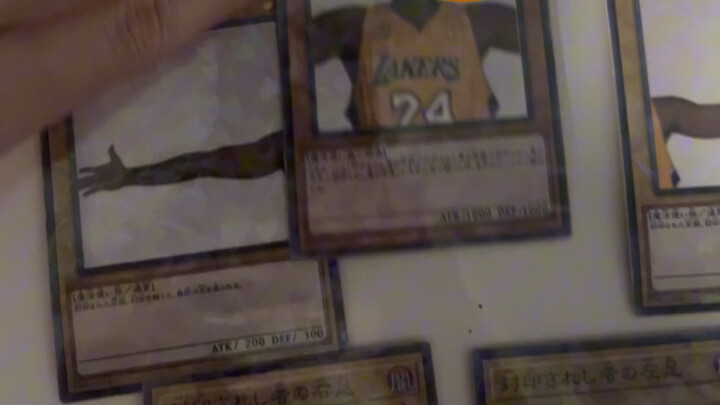 Yu-Gi-Oh!, tapi pakai tendangan siku