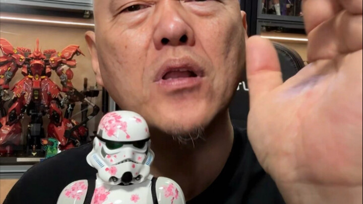 花三百买星战玩具的男人怎么就不值得被信任了？