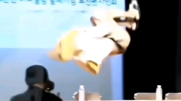 “ฉันเลิกพลิกแล้ว” คุณไม่ต้องคอยเป็นหลักให้กับเซเว่นทีนอีกต่อไป