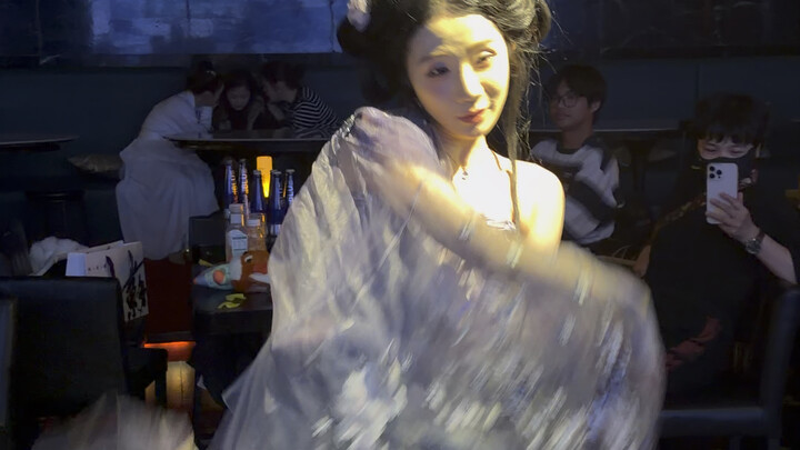 I finally got to “Su Mu Zhai”—so beautiful! If only I could film myself…