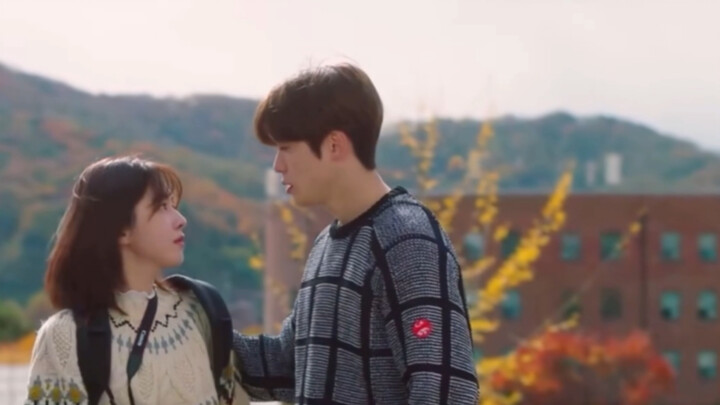 Come on! How can the male lead be holding the second male lead’s script?!